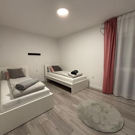 Apartment Merry - Free Garage & Parking Mostar Exterior foto