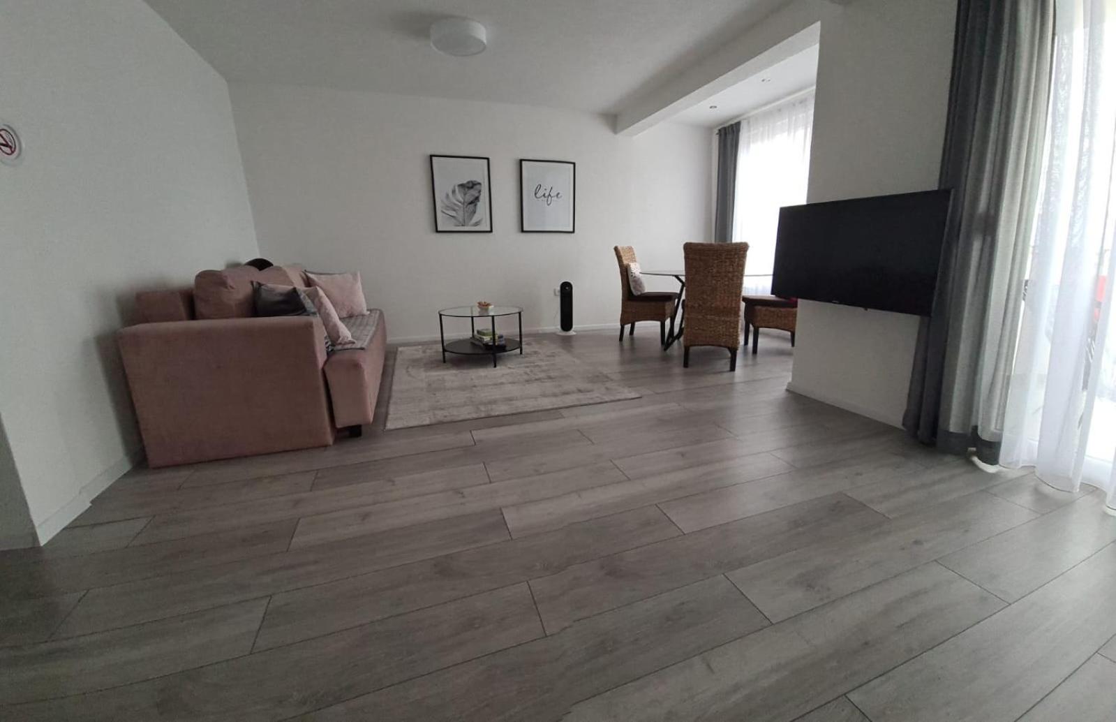 Apartment Merry - Free Garage & Parking Mostar Exterior foto