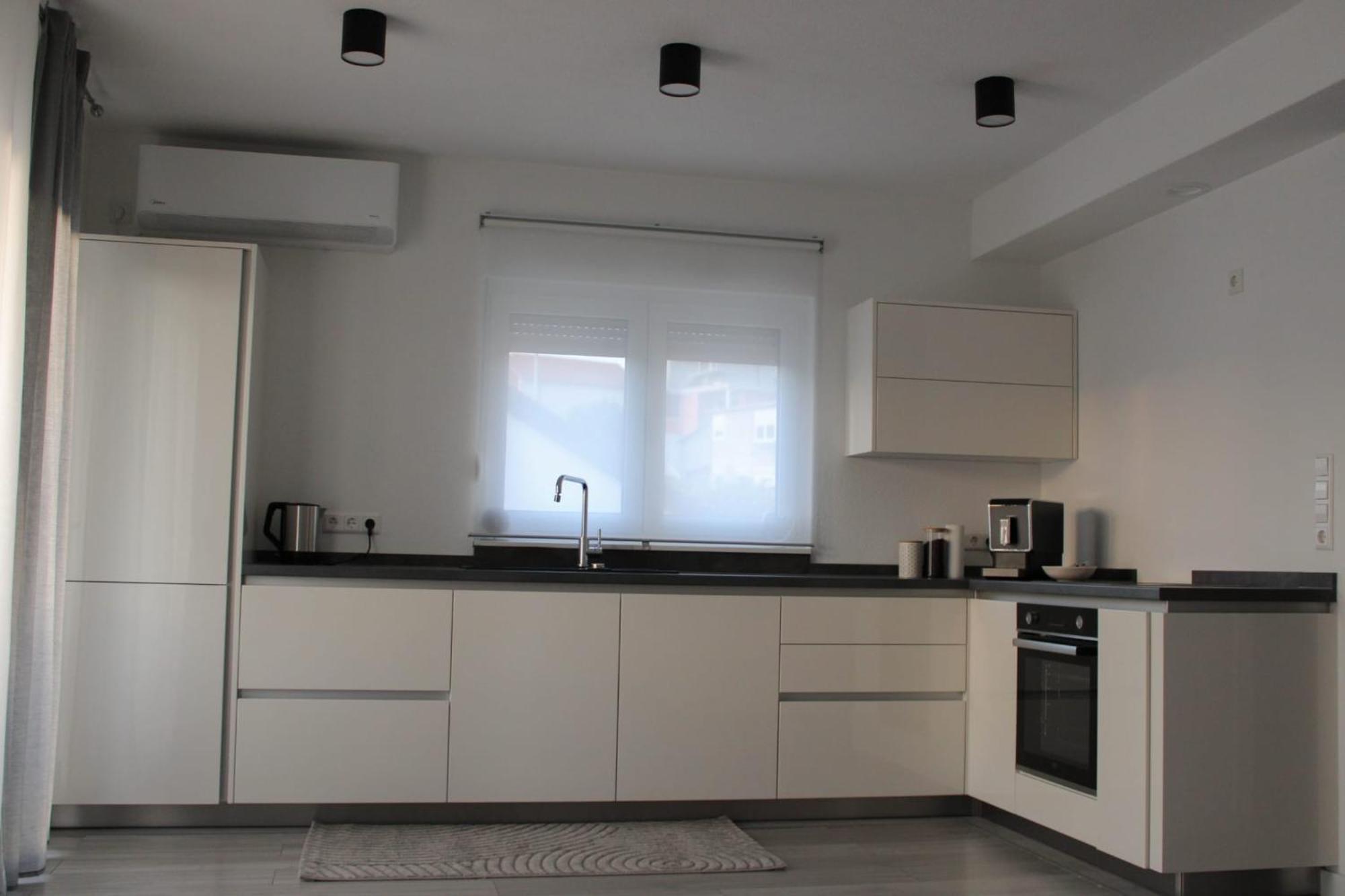 Apartment Merry - Free Garage & Parking Mostar Exterior foto