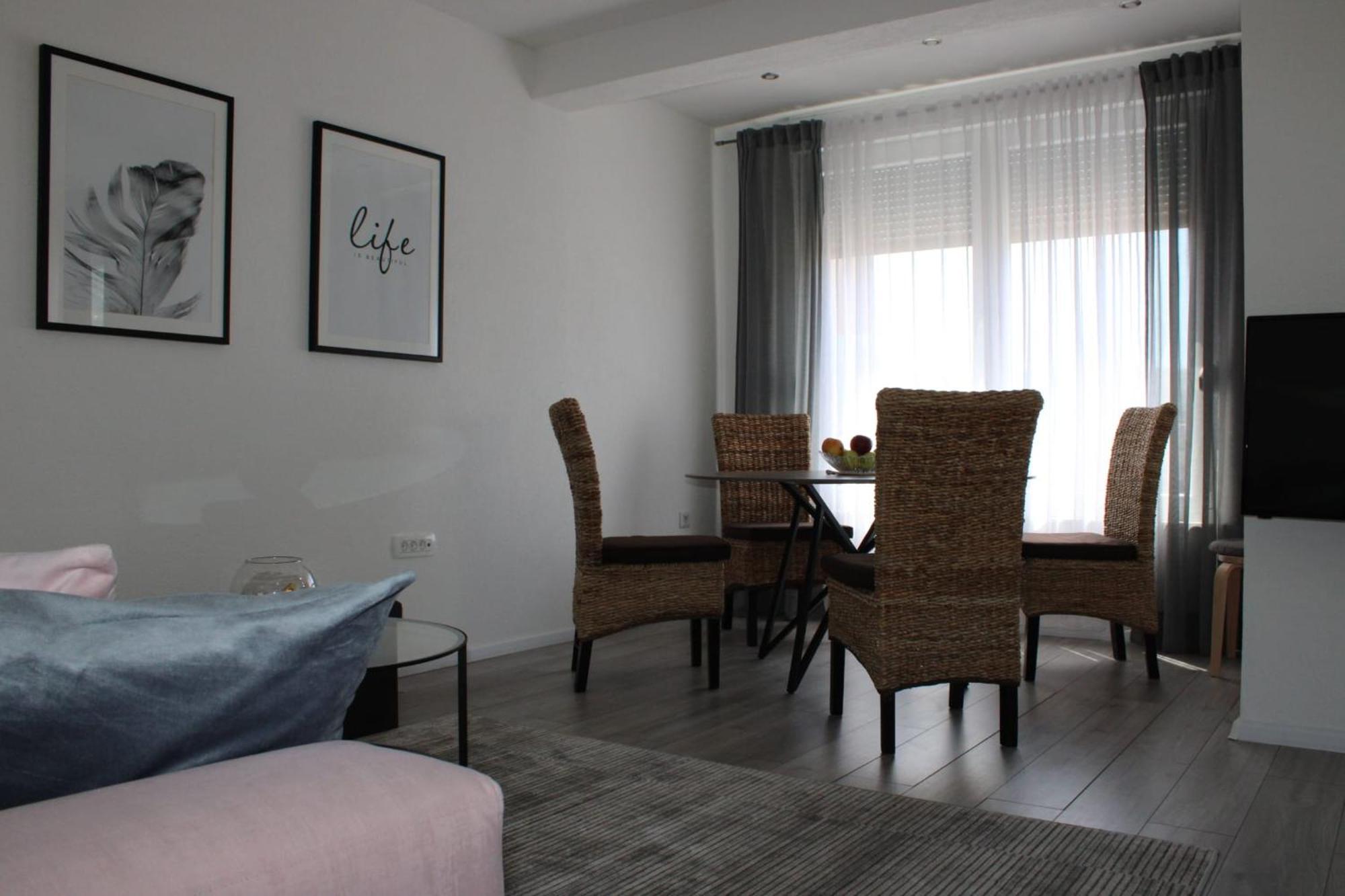 Apartment Merry - Free Garage & Parking Mostar Exterior foto