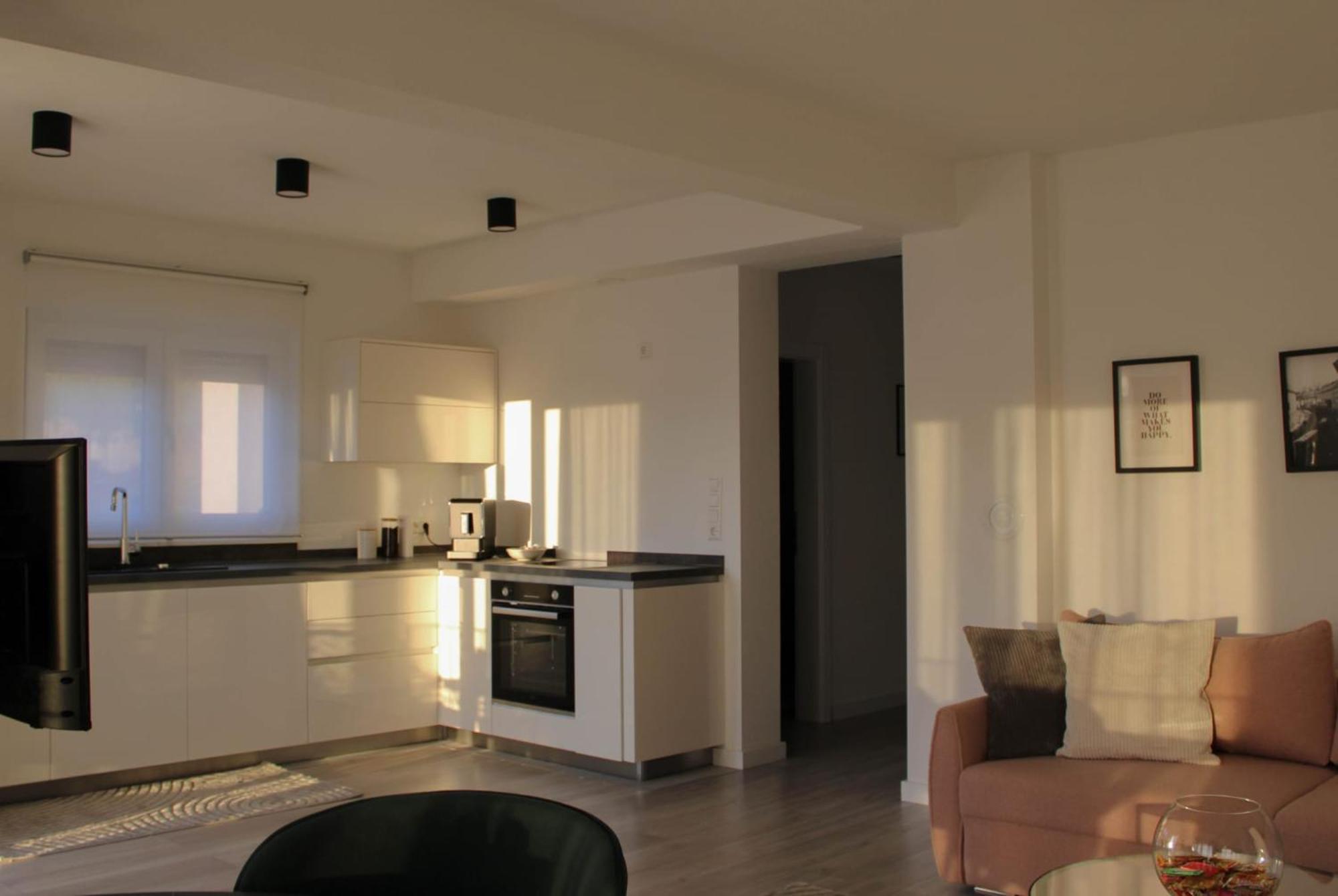 Apartment Merry - Free Garage & Parking Mostar Exterior foto