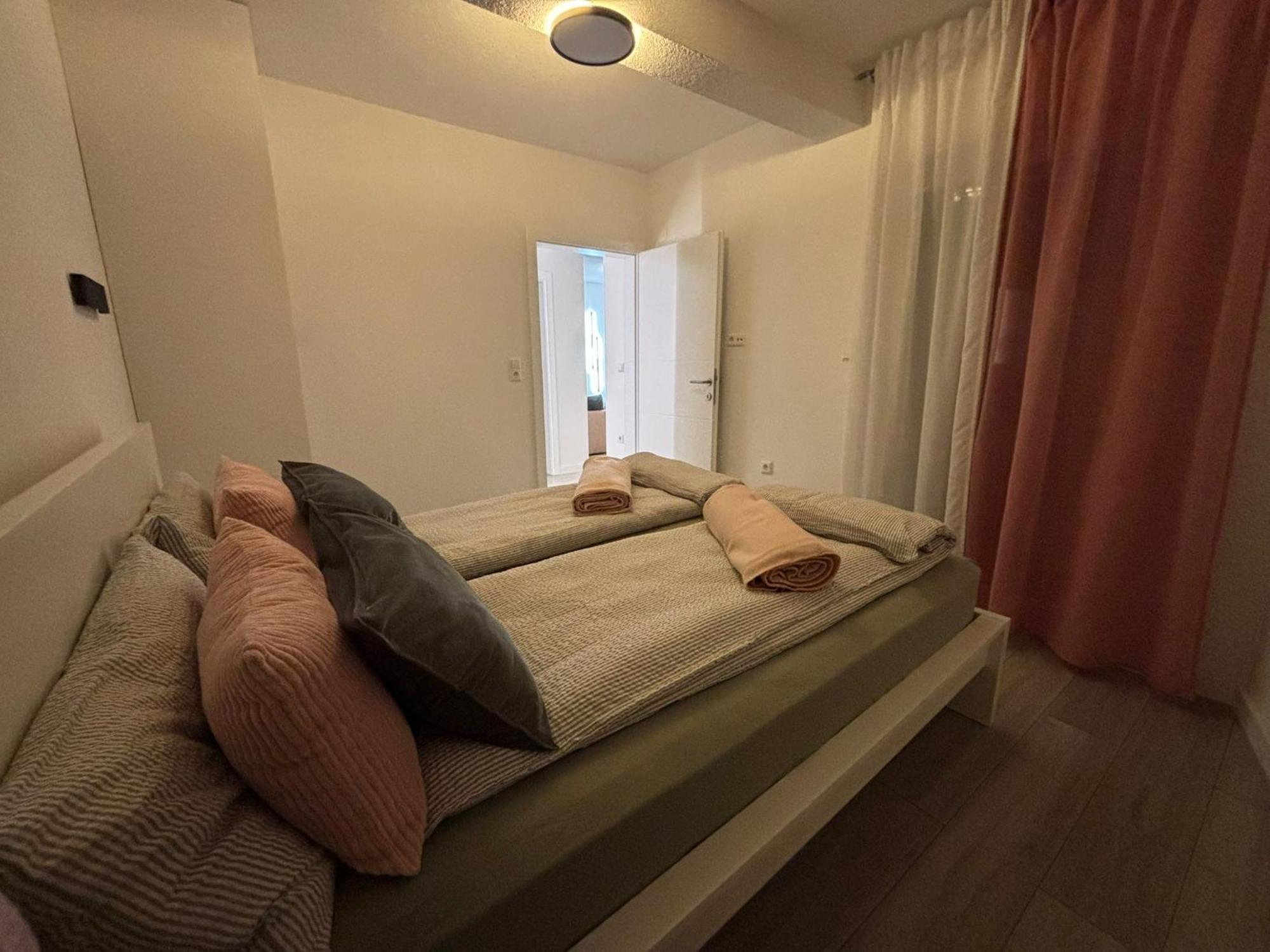 Apartment Merry - Free Garage & Parking Mostar Exterior foto